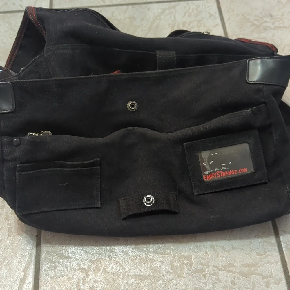 Emily The Strange Purse - Picture 7 of 10